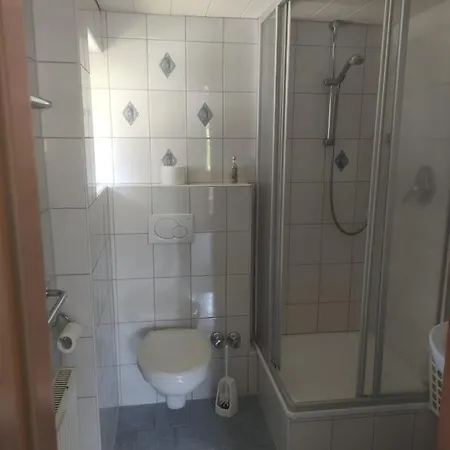 Lovely Double Bedroom With Ensuite & Balcony